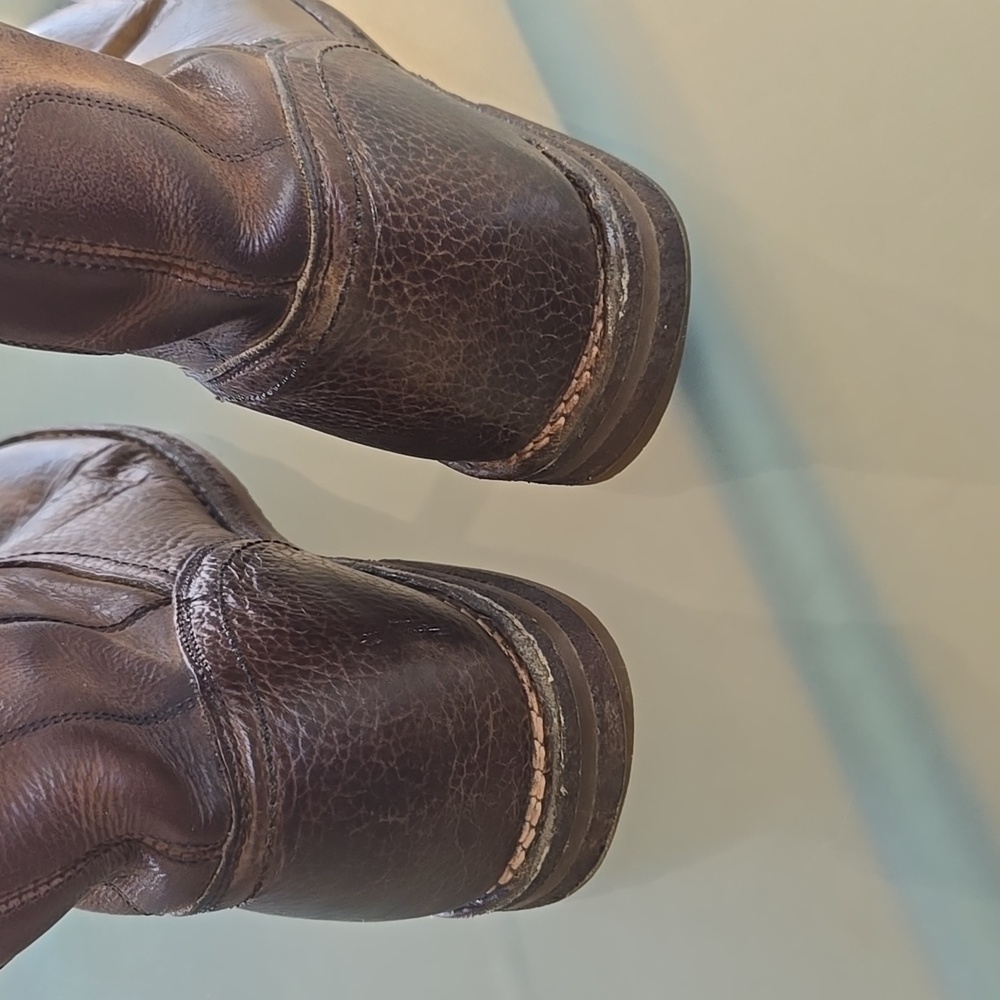 Ariat Cowboy Boots - Picture 4 of 12